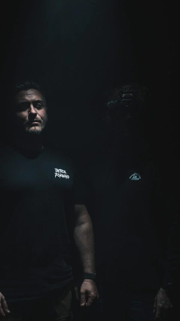 Gründer von Tactical Forward in schwarzem Shirt