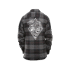 TF Flanellhemd – Komfort trifft zeitlosen Style Das TF Flanellhemd ist der perfekte Begleiter für alle, die Bequemlichkeit, Qualität und einen modernen Look verbinden möchten. Gefertigt aus hochwertigem Flanellstoff bietet es dir nicht nur Wärme und Tragekomfort, sondern auch einen lässig-eleganten Auftritt – ob im Alltag, im Büro oder in der Freizeit.