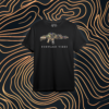 tactical-forward-forward-vibes-tshirt-schwarz Stylisches schwarzes Tactical Forward T-Shirt mit einzigartigem „Forward Vibes“ Design. Perfekt für Streetwear, Alltag und einen starken Look.