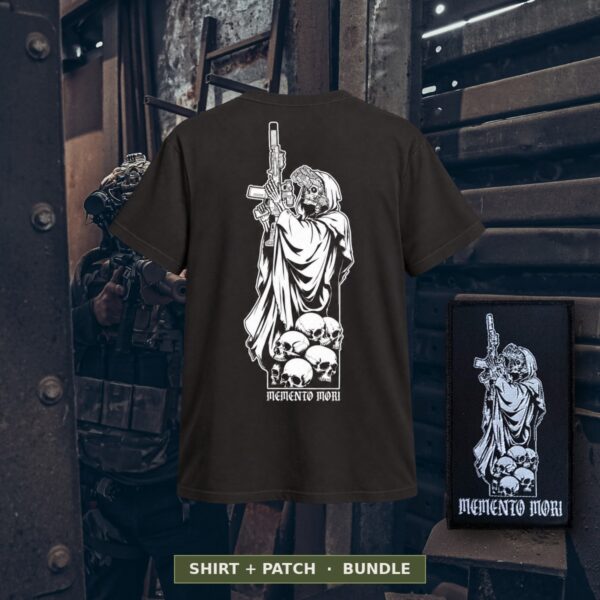 mockup_schwarz Memento Mori Bundle Schwarz Shirt und Patch